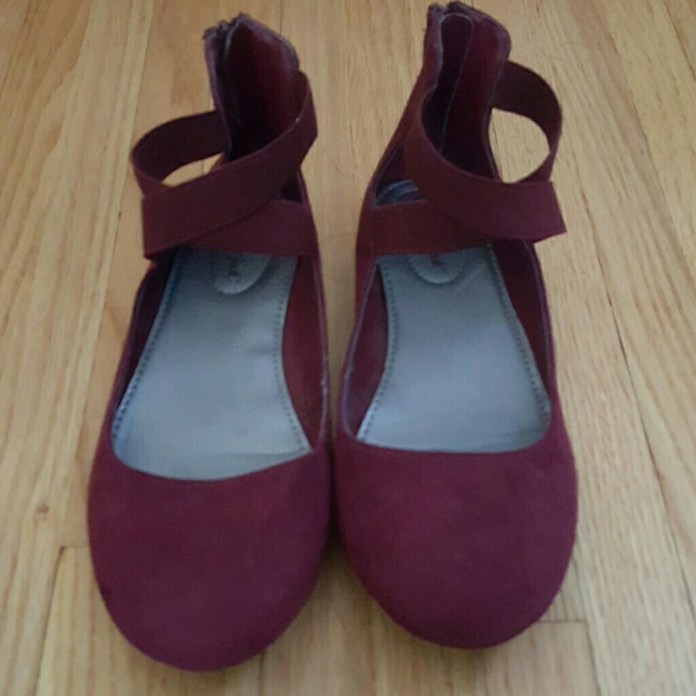 Cat & Jack  Flats size 5